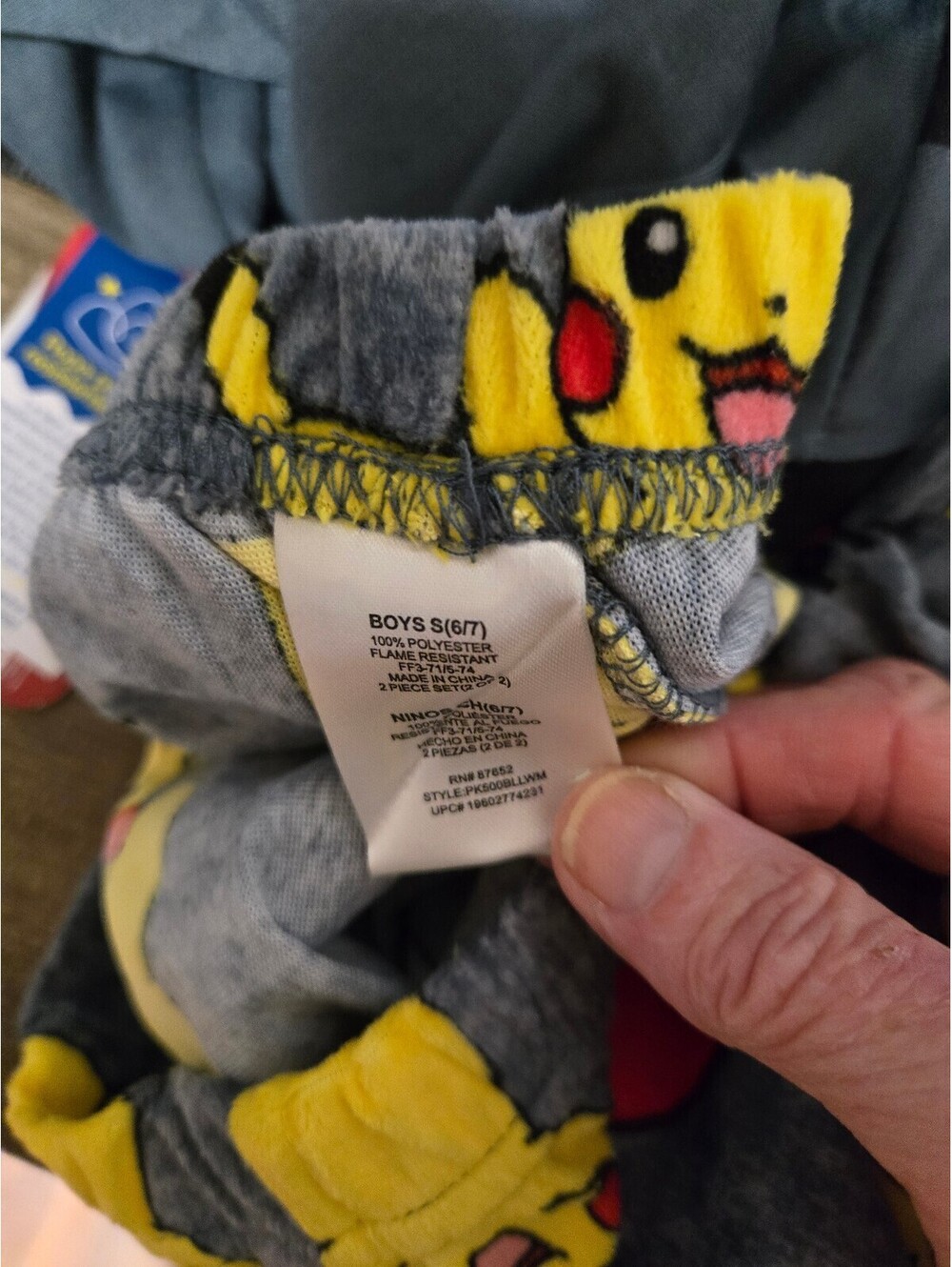 Pokemon Boys Pajama Set Pikachu Gray 2 Piece Sleepwear Size S 6 to 7 - Picture 5 of 7